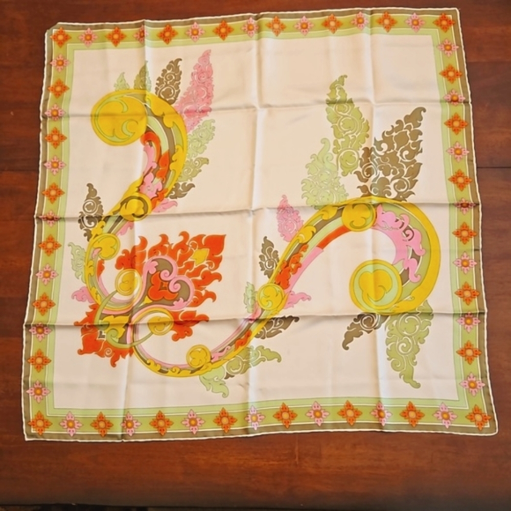 Vintage Harrods London Silk Scarf Made in Italy - Picture 4 of 9